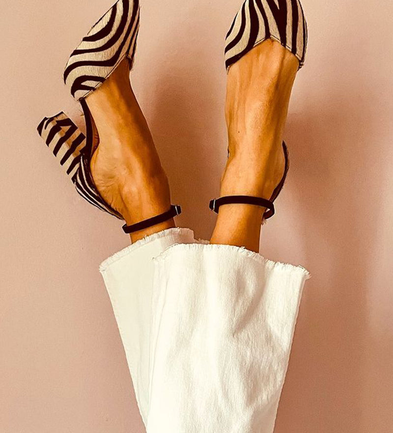Isabel - Sandalias de tacón medio con estampado de cebra