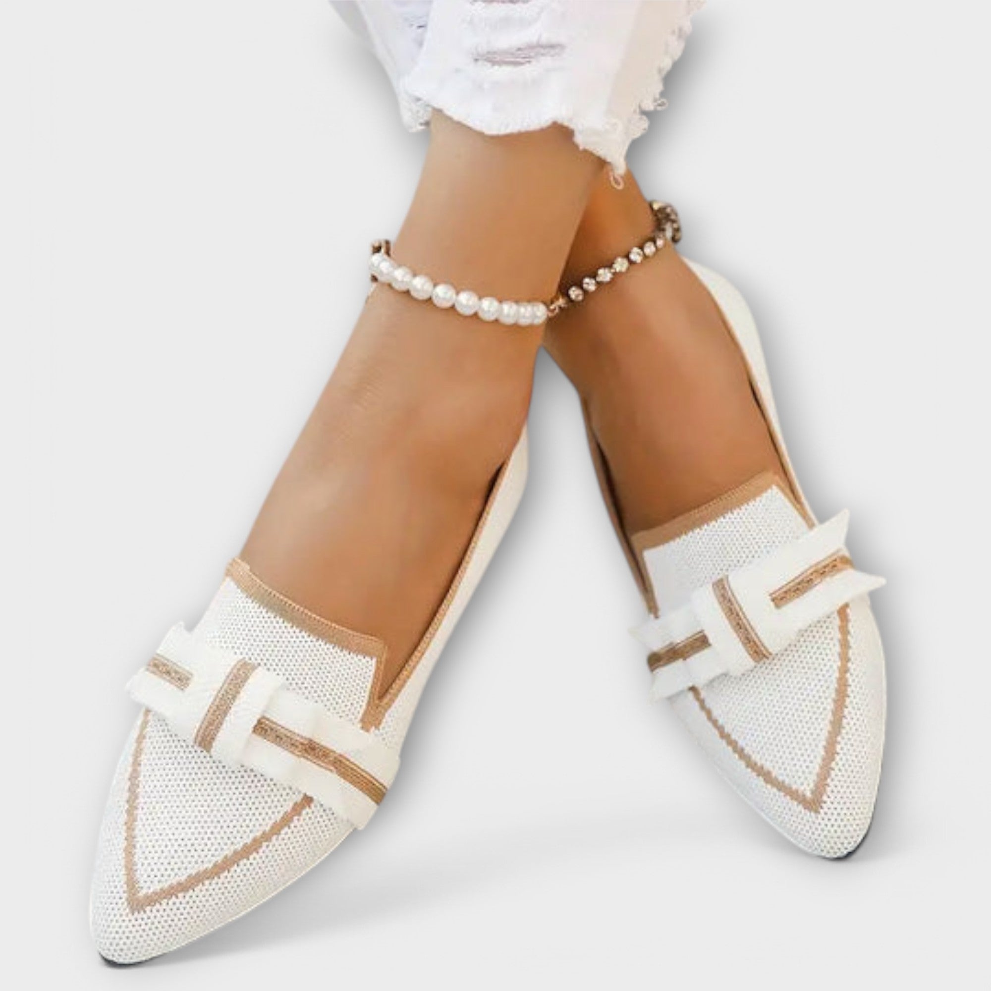 Zapatos planos femeninos con diseño de Clara