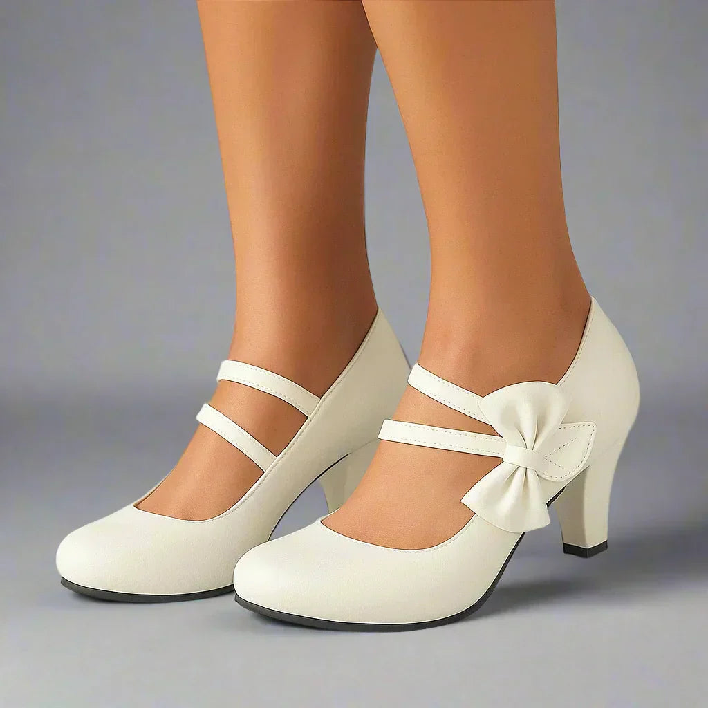 Clara - Tacones Elegantes con Lazo