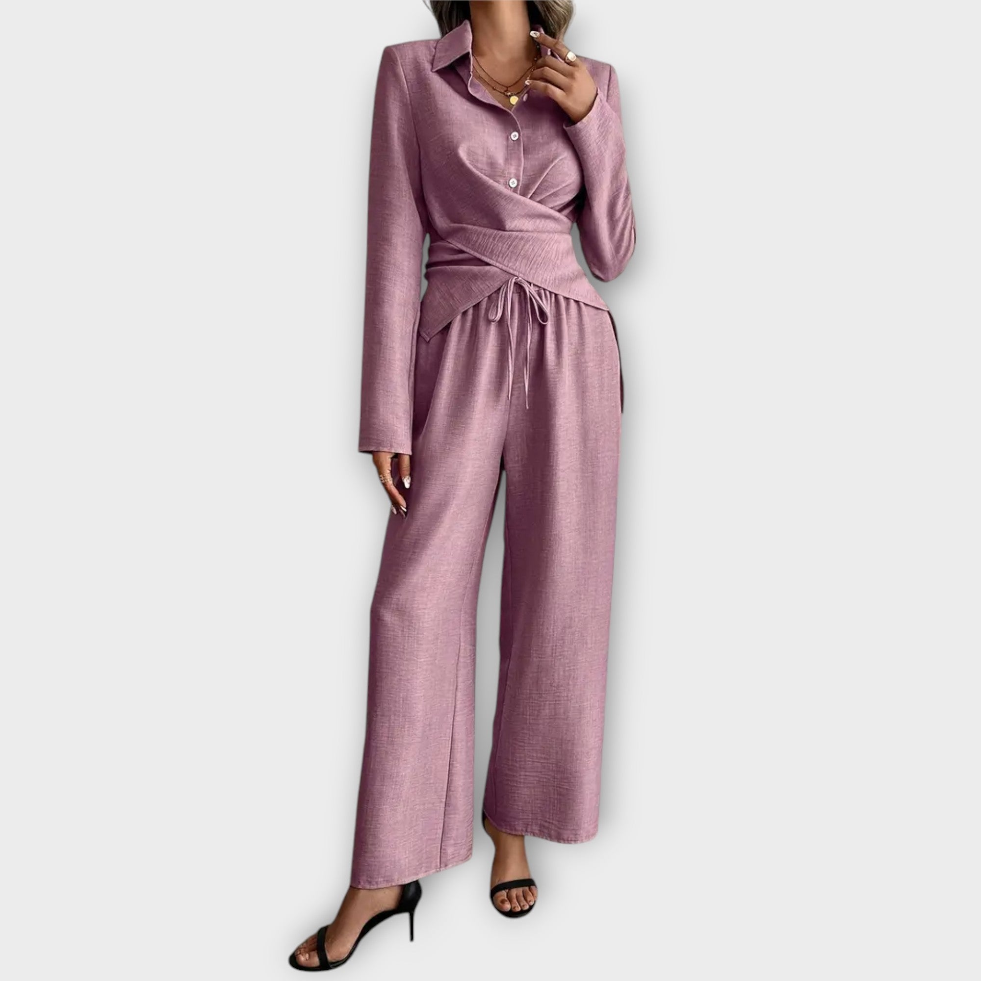 Livia - Conjunto Elegante Moderno