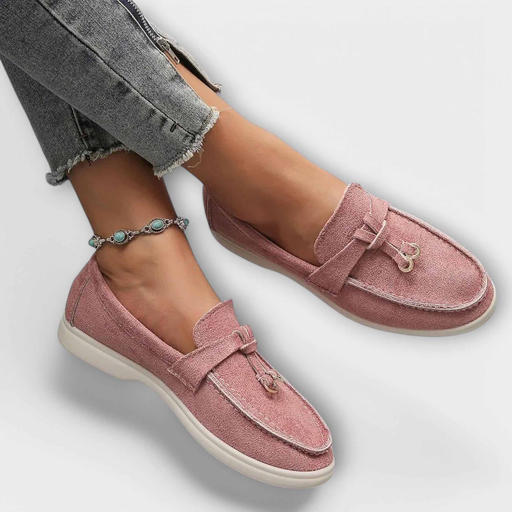 Mocasines femeninos con cordón decorativo de Clara
