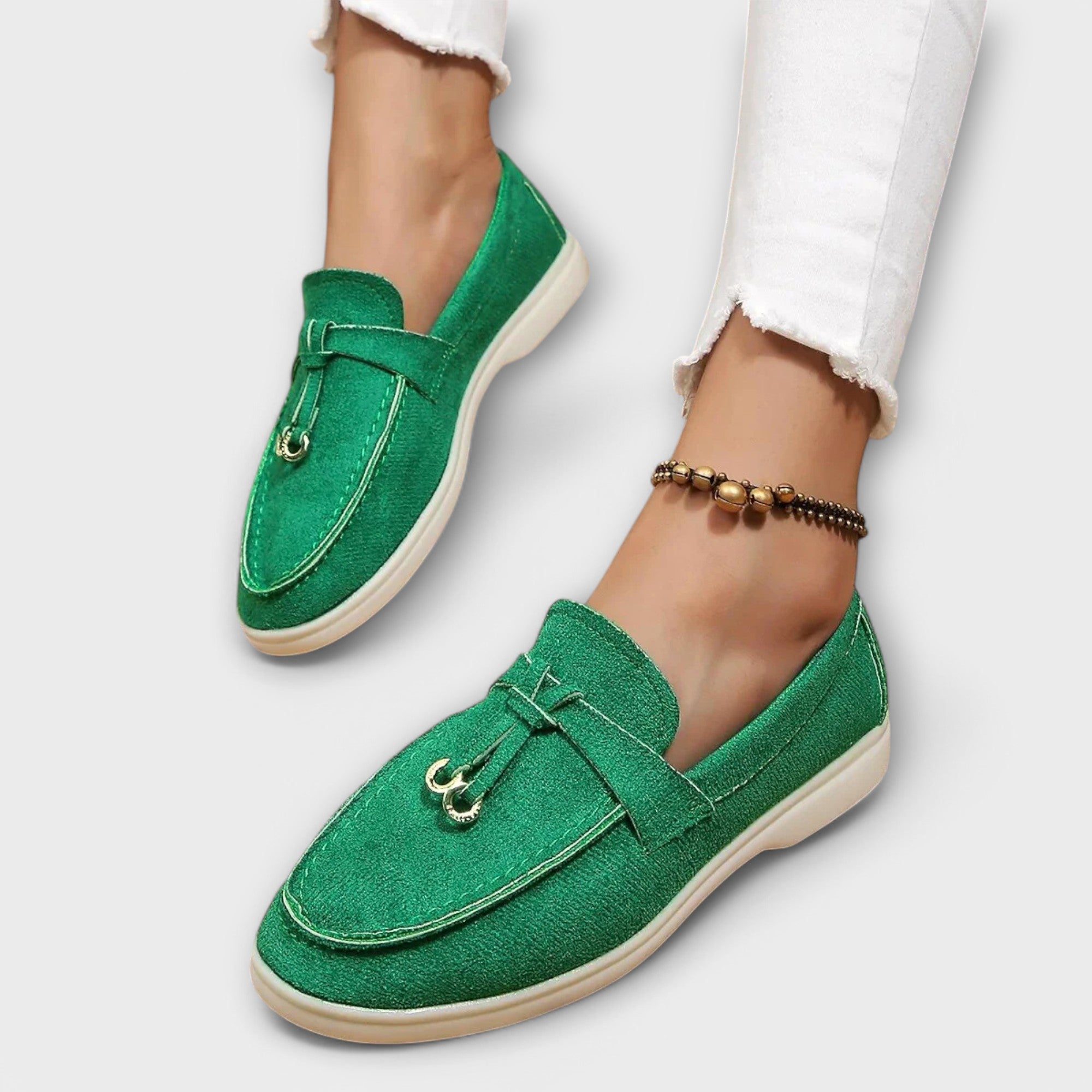 Mocasines femeninos con cordón decorativo de Clara